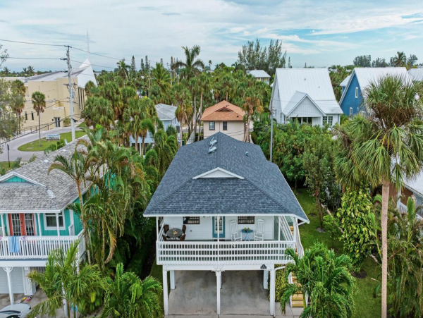 Holmes Beach Vacation Rental with Heated Pool & Spa – Steps to Gulf
